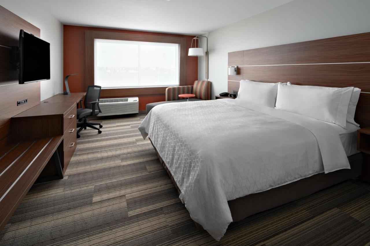 Holiday Inn Express & Suites - Elkhorn - Lake Geneva Area By Ihg Kültér fotó