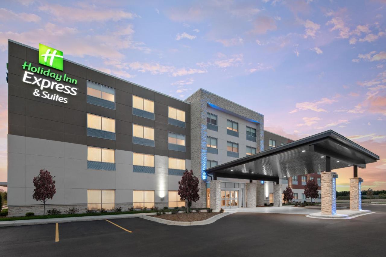 Holiday Inn Express & Suites - Elkhorn - Lake Geneva Area By Ihg Kültér fotó
